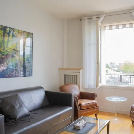 Apartament Moderne 2 Pieces En Plein Au Bord De Seine *